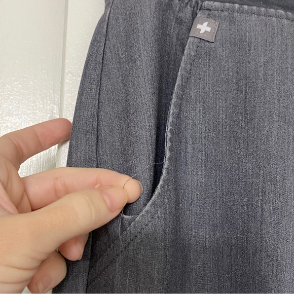 FIGS Petite Zamora Jogger Scrub Pants in graphite - Picture 14 of 16